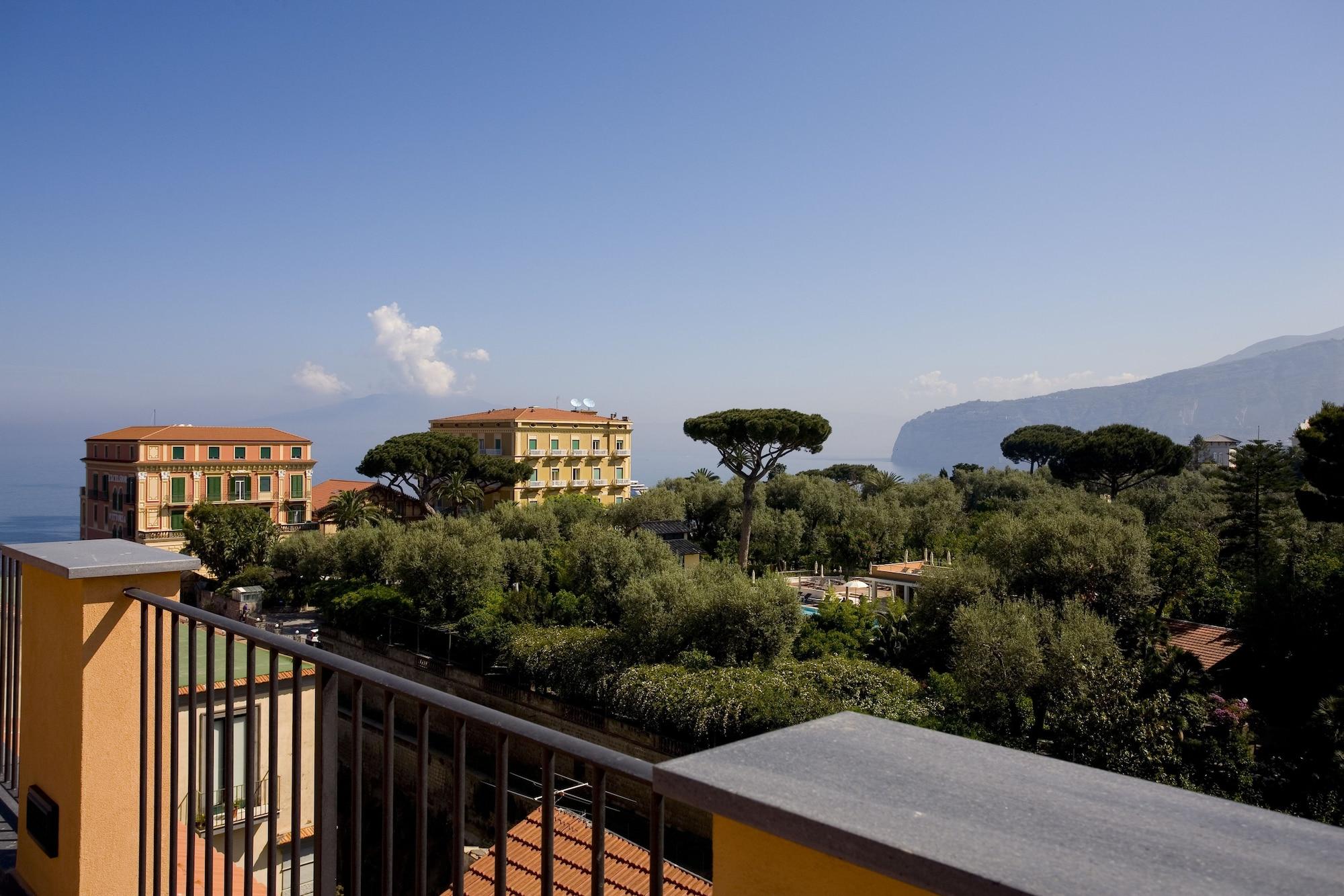 Hotel Palazzo Guardati Sorrento Buitenkant foto